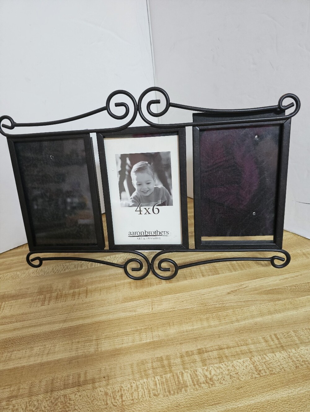 Aaron Brothers Triple 4x6 Photo Frame Black Metal Scroll Easel Wall Display